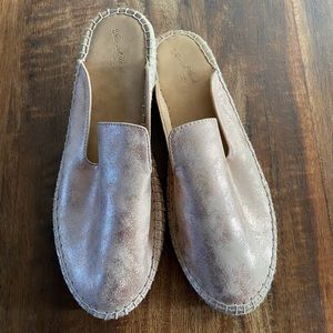 Universal Threads Slip On Shoes